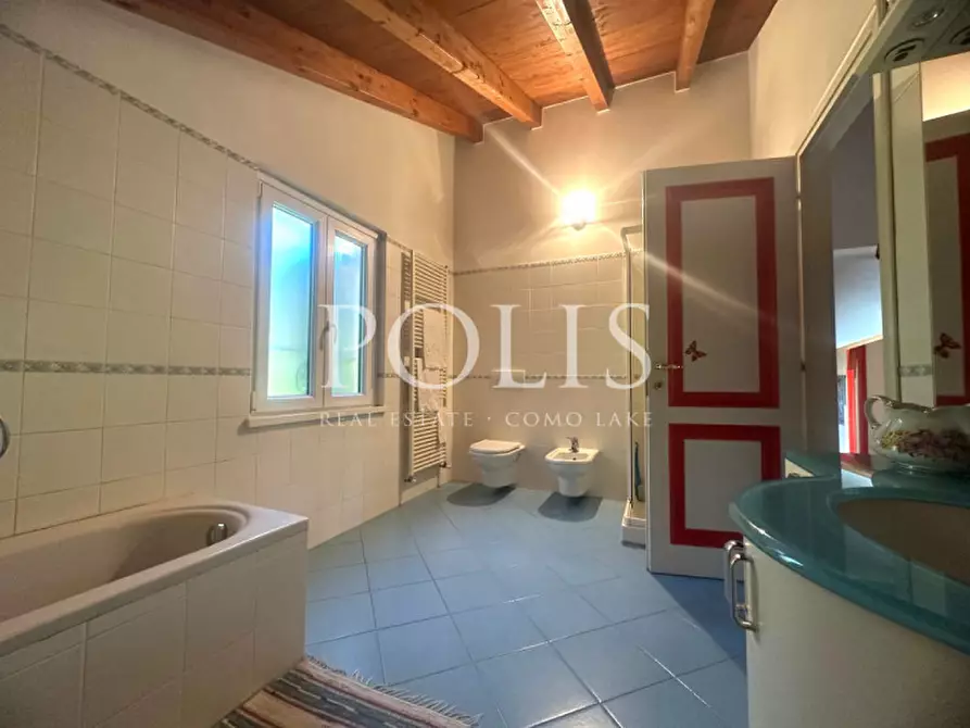 Immagine 33 di Villa in vendita  in via Gentrino a Cernobbio