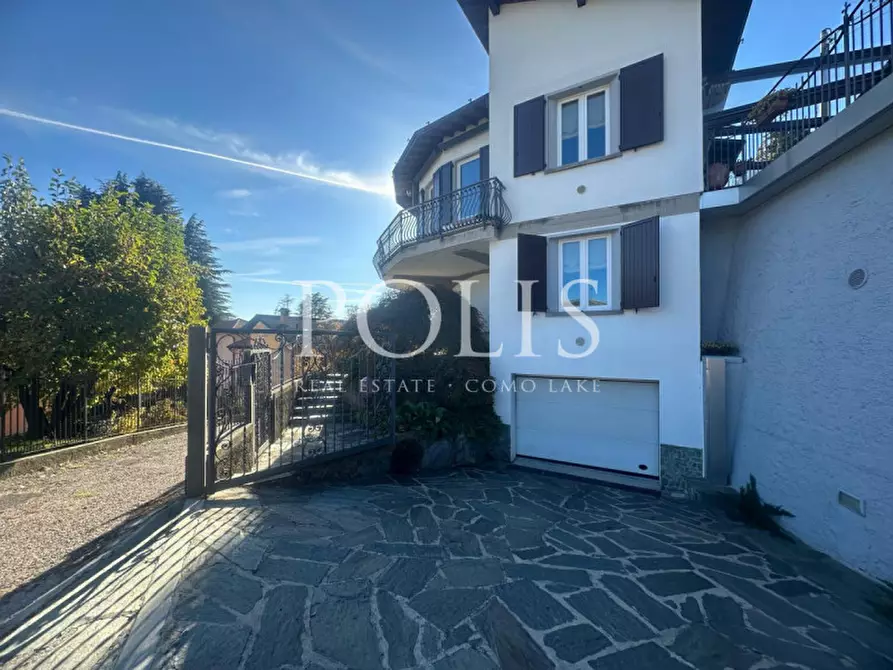 Immagine 39 di Villa in vendita  in via Gentrino a Cernobbio