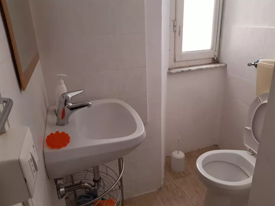 Immagine 10 di Camera in affitto  in VIA CARRADORI 8 a Macerata
