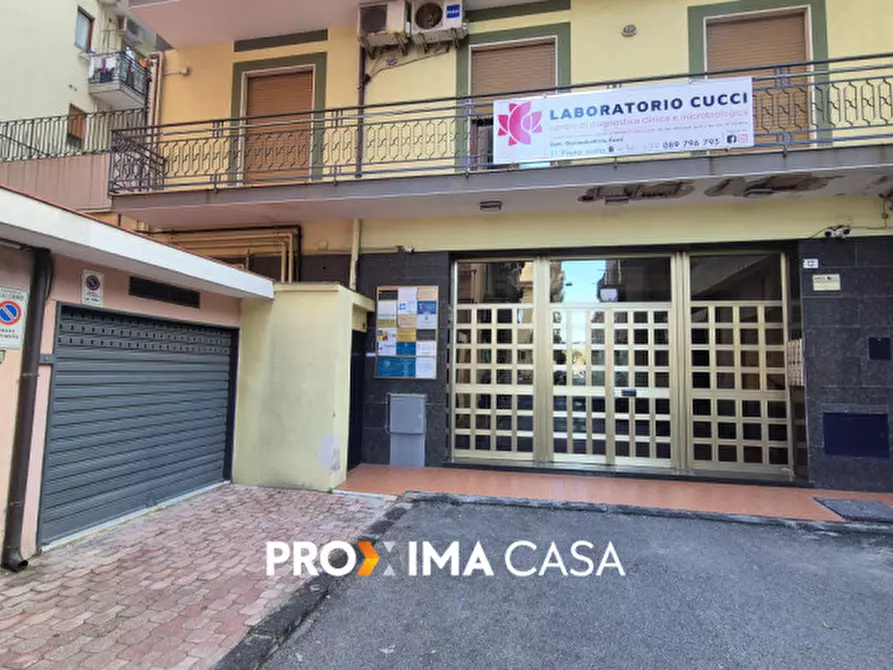 Immagine 1 di Garage in vendita  in Via Raffaele Zammarelli 3 a Salerno
