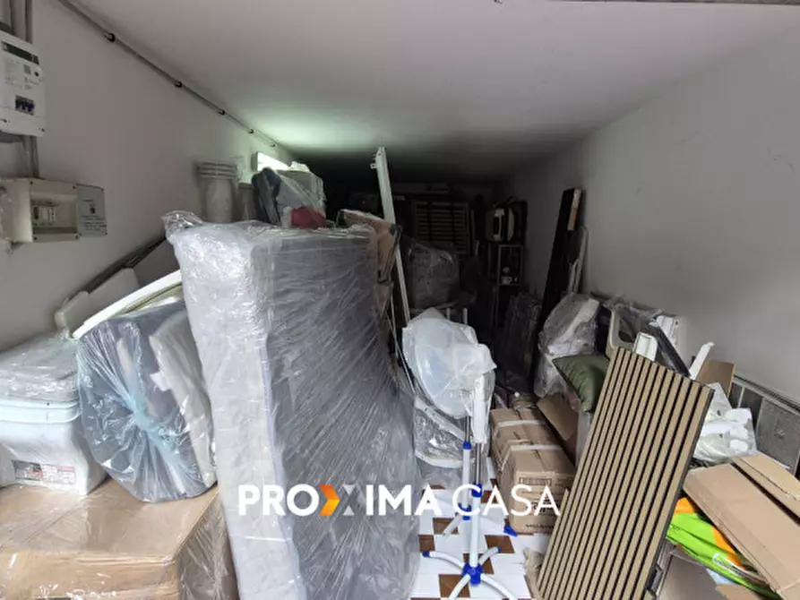 Immagine 6 di Garage in vendita  in Via Raffaele Zammarelli 3 a Salerno