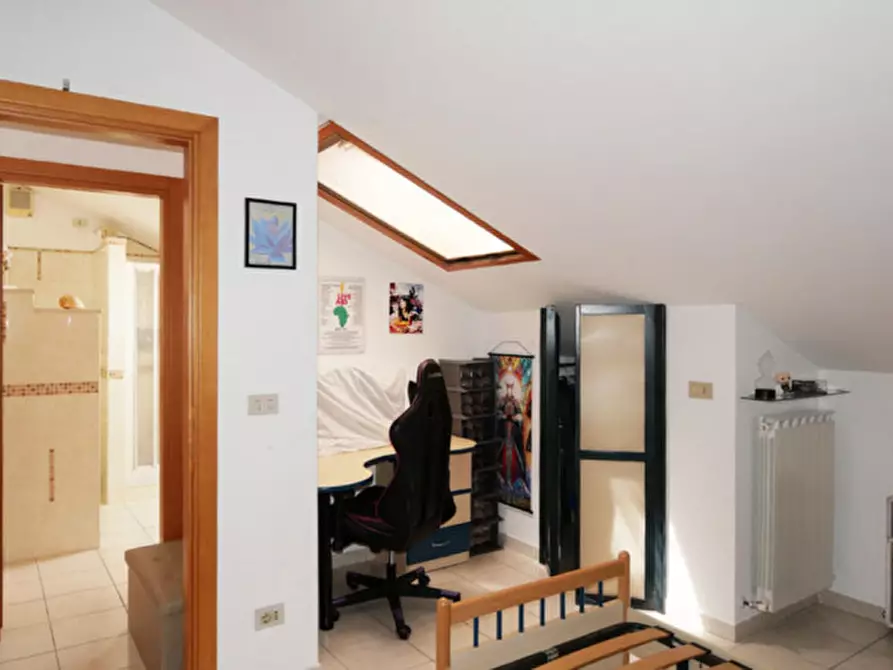 Immagine 25 di Appartamento in vendita  in Via Monti Della Laga a Pescara