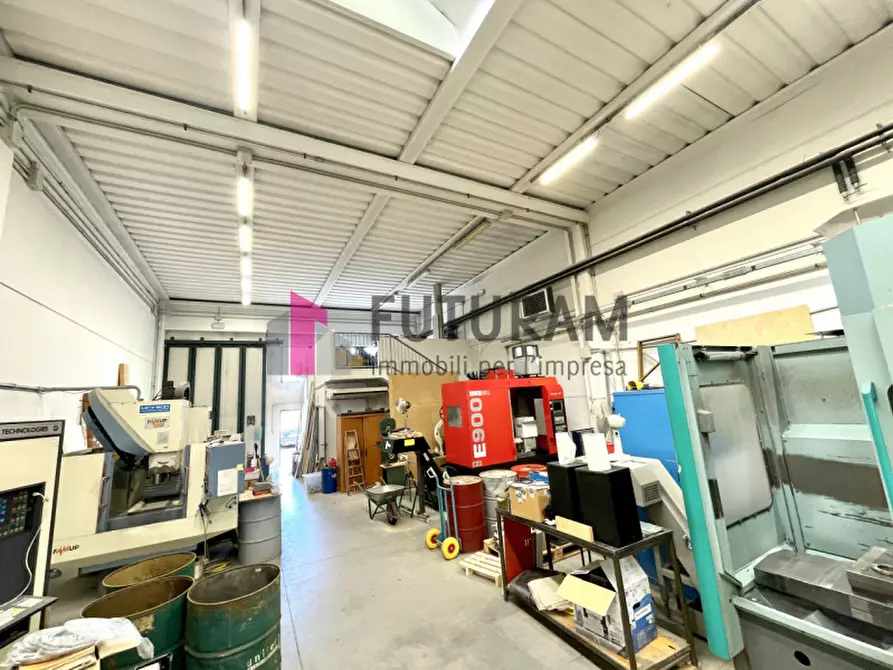 Immagine 7 di Capannone industriale in affitto  in VIA ROMA 1 a Fosso'