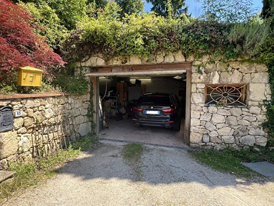 Immagine 33 di Villa in vendita  in Via Costa a Arcugnano