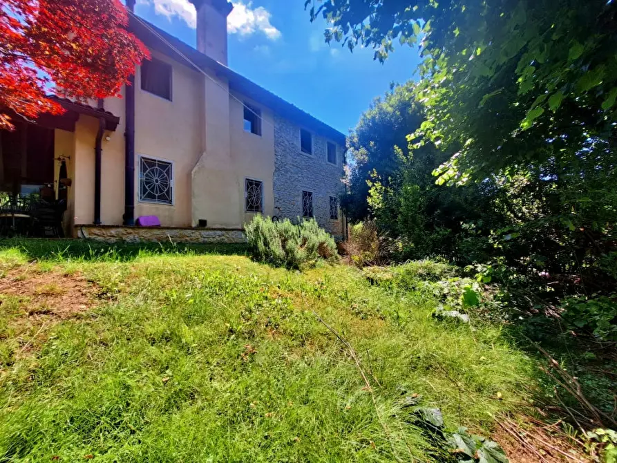 Immagine 36 di Villa in vendita  in Via Costa a Arcugnano