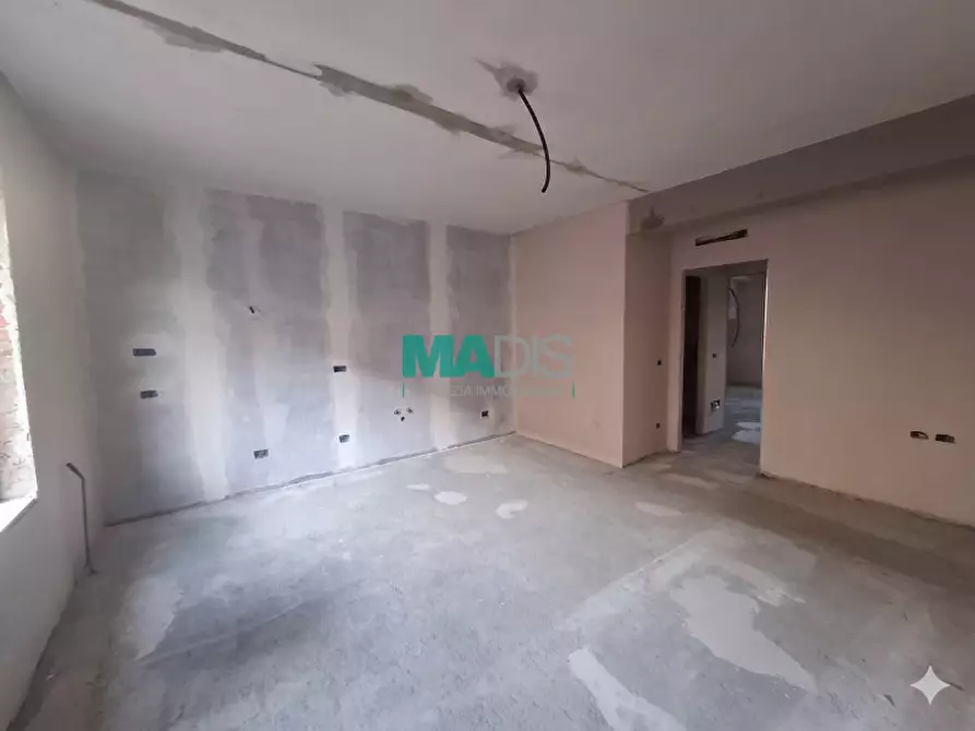 Immagine 3 di Appartamento in vendita  in via senio a Prato