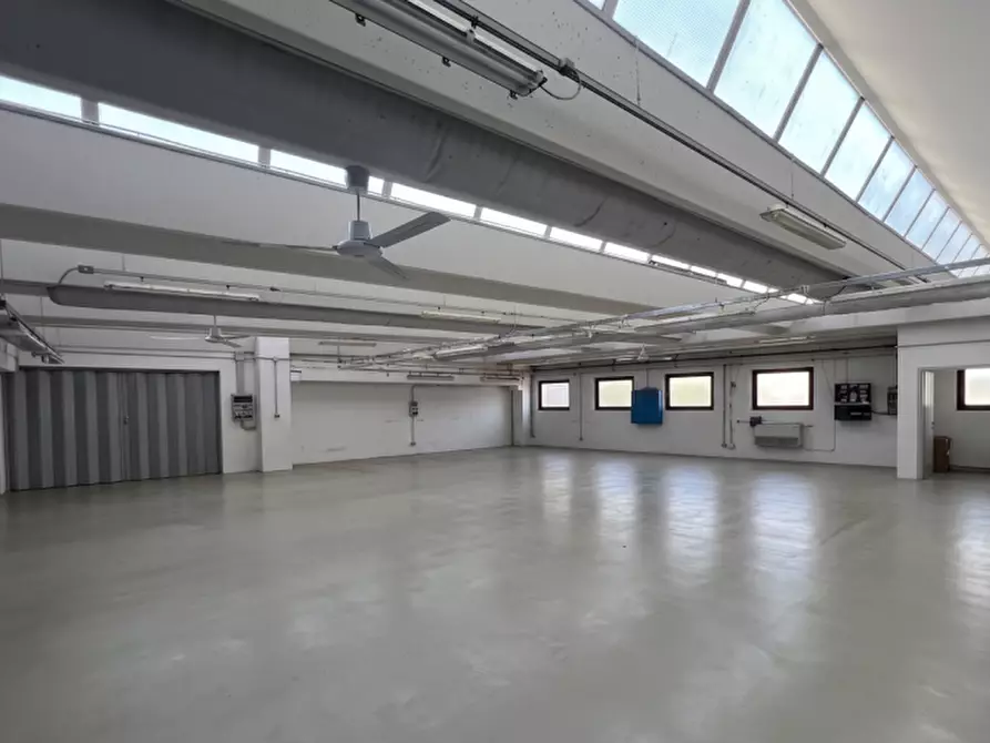Immagine 3 di Capannone industriale in vendita  a Cittadella