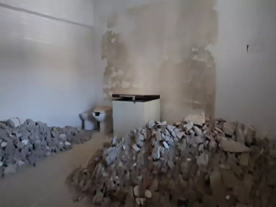 Immagine 9 di Appartamento in vendita  in VIA E.PERITO a Eboli