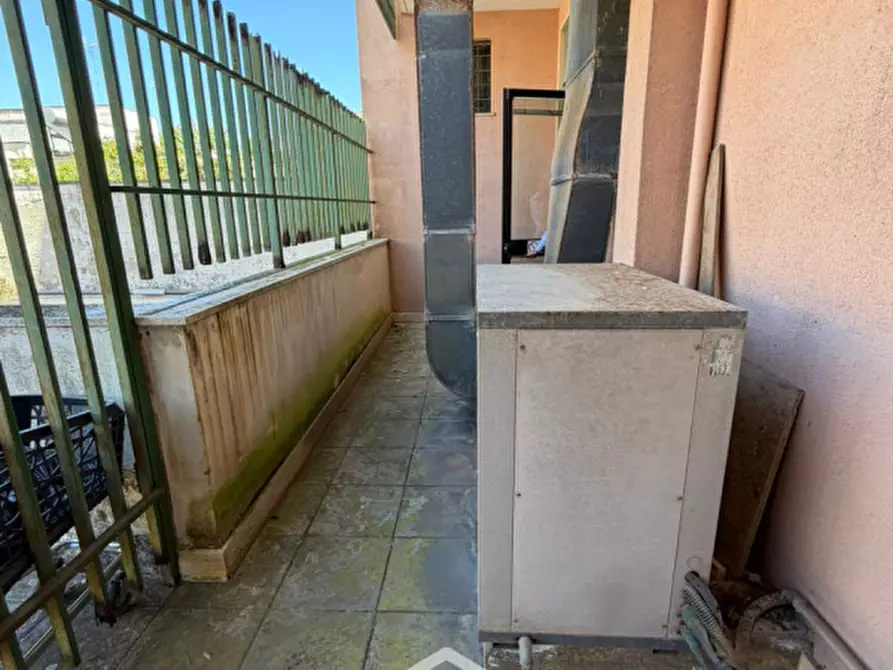 Immagine 27 di Negozio in affitto  in via lupiae,44/b a Lecce