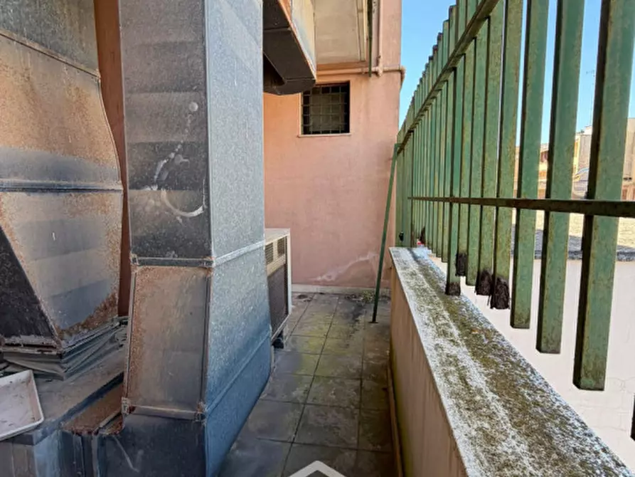 Immagine 28 di Negozio in affitto  in via lupiae,44/b a Lecce