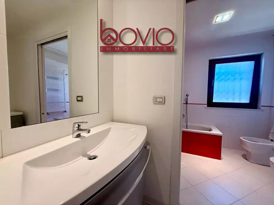 Immagine 40 di Villa in vendita  in Via Renzo Pezzani 31 a Castiglione Torinese