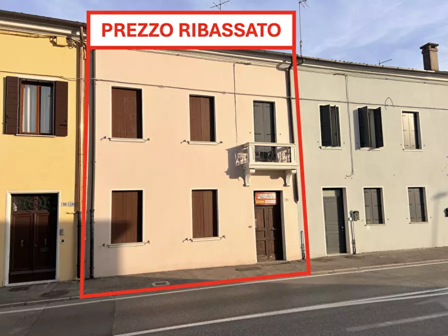 Immagine 1 di Palazzo in vendita  in Piove di Sacco a Piove Di Sacco