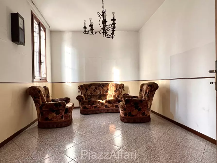 Immagine 4 di Palazzo in vendita  in Piove di Sacco a Piove Di Sacco
