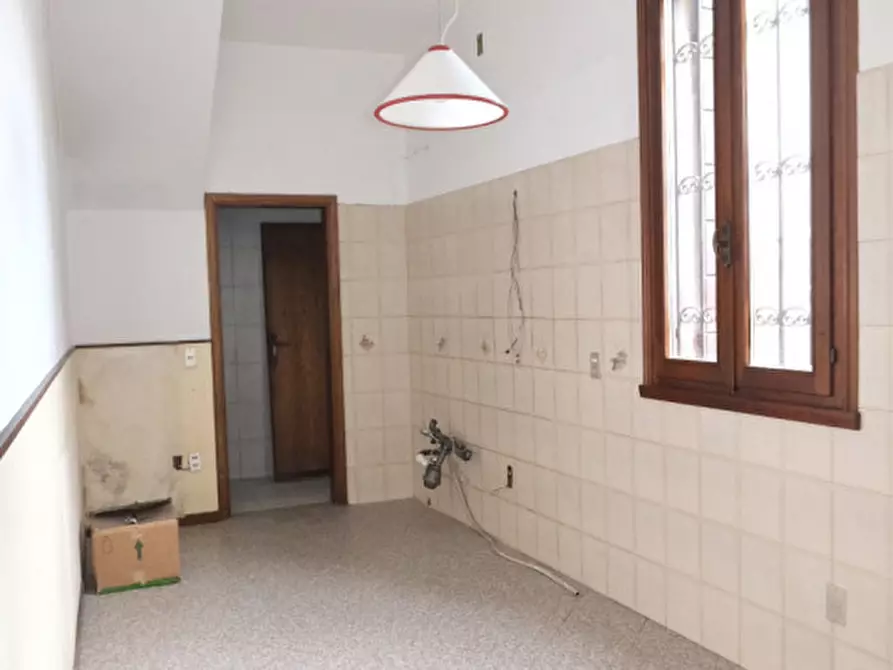 Immagine 5 di Palazzo in vendita  in Piove di Sacco a Piove Di Sacco