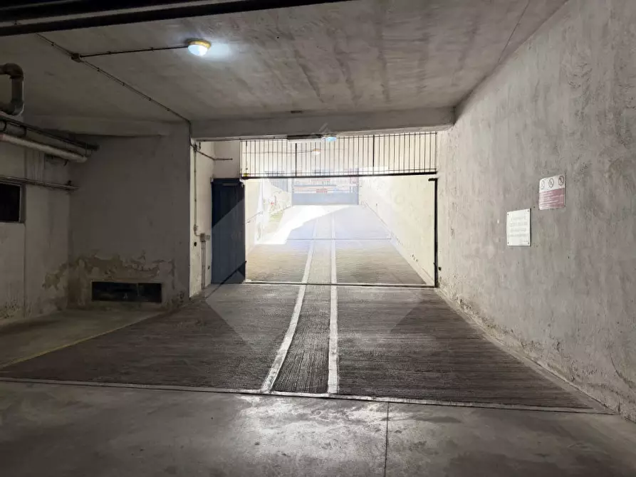 Immagine 3 di Posto auto in vendita  in Via Potenza, 14 a Andria