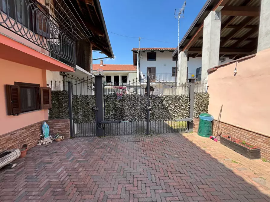 Immagine 4 di Casa indipendente in vendita  in Via Renzo Scognamiglio, 57 a Rivarolo Canavese