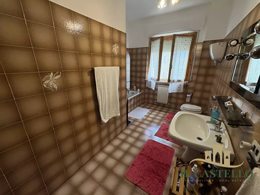 Immagine 12 di Appartamento in vendita  a Cortona