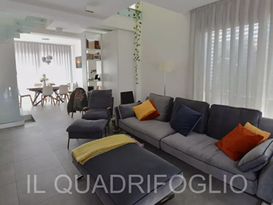 Immagine 1 di Villa in vendita  a Cesena