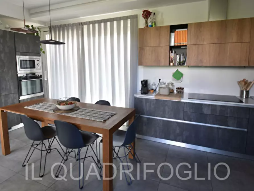 Immagine 8 di Villa in vendita  a Cesena