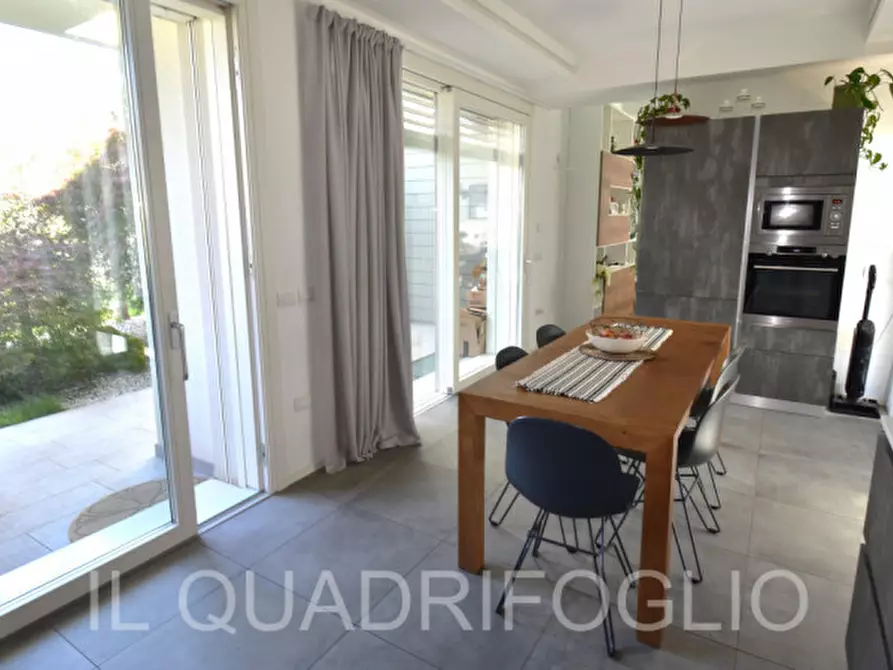 Immagine 9 di Villa in vendita  a Cesena