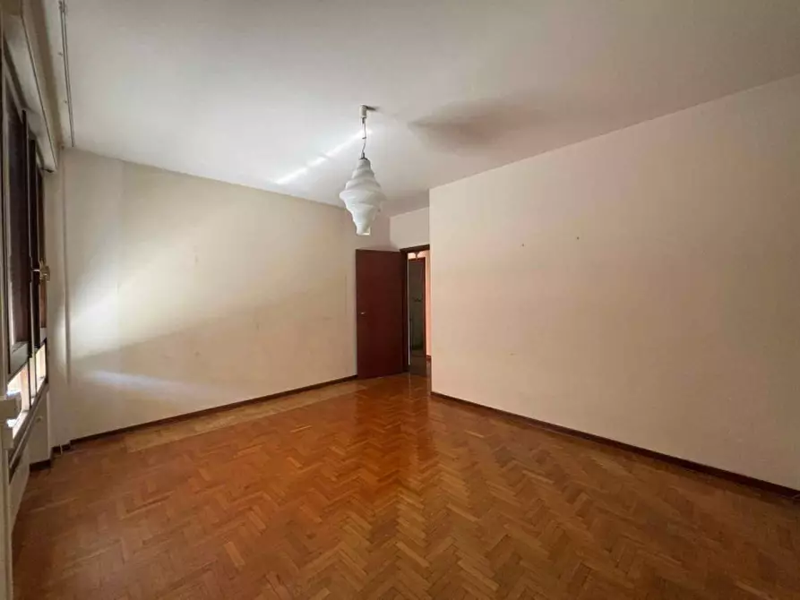 Immagine 4 di Appartamento in vendita  in Viale della Vittoria n. 157 a Vittorio Veneto