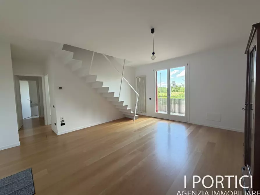 Immagine 1 di Appartamento in vendita  in Via Gian Battista Guidini a Zero Branco