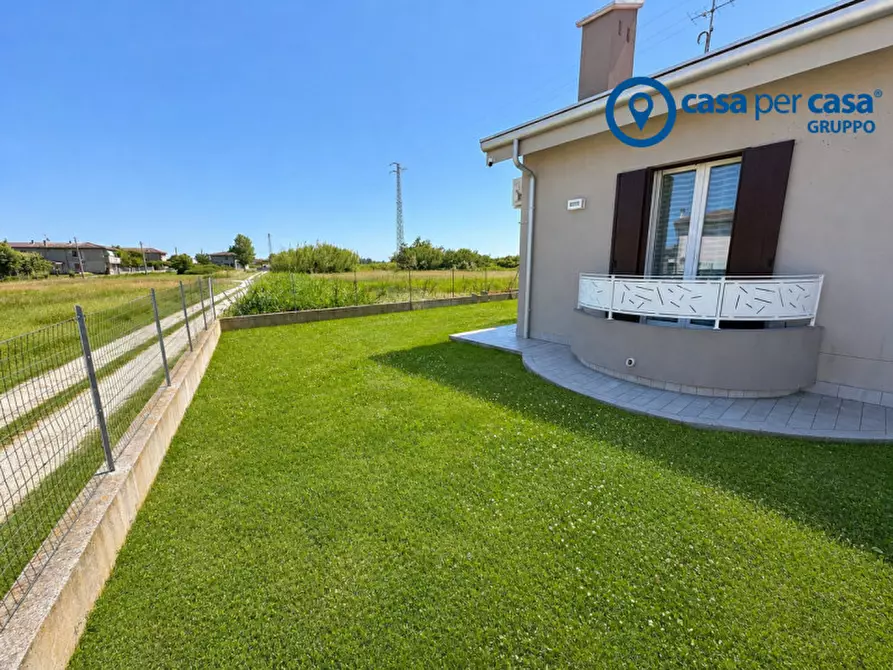 Immagine 31 di Casa indipendente in vendita  in Via Livelli a Porto Viro