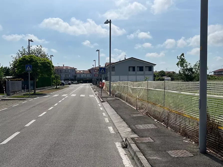 Immagine 6 di Terreno in vendita  a Piove Di Sacco