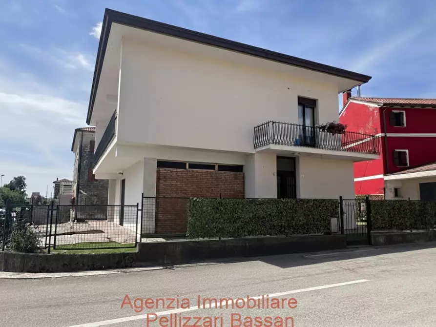 Immagine 2 di Casa indipendente in vendita  in via roma a Nervesa Della Battaglia