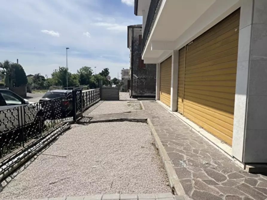 Immagine 36 di Casa indipendente in vendita  in via roma a Nervesa Della Battaglia