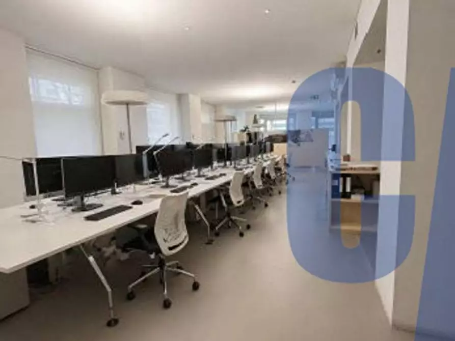Immagine 3 di Ufficio in affitto  in VIA DURINI a Milano