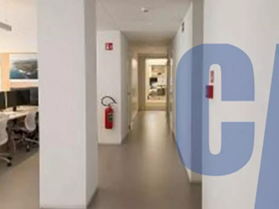 Immagine 11 di Ufficio in affitto  in VIA DURINI a Milano