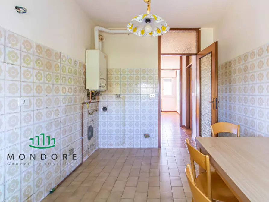 Immagine 9 di Appartamento in vendita  in Via Enrico De Nicola a Bologna