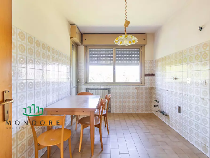 Immagine 10 di Appartamento in vendita  in Via Enrico De Nicola a Bologna