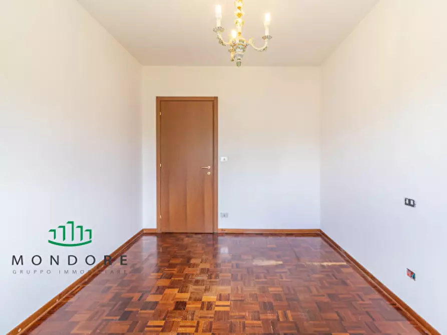 Immagine 19 di Appartamento in vendita  in Via Enrico De Nicola a Bologna