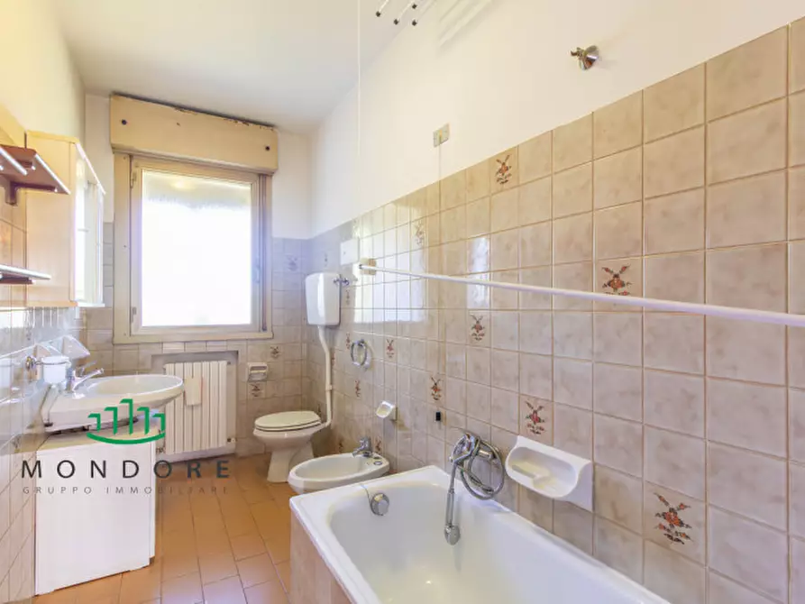 Immagine 29 di Appartamento in vendita  in Via Enrico De Nicola a Bologna