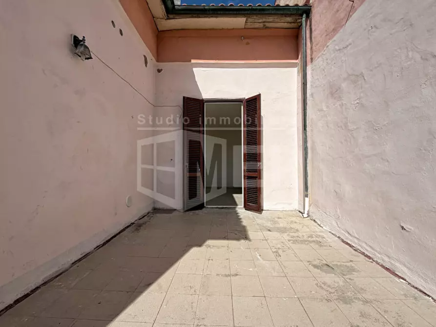 Immagine 10 di Appartamento in vendita  in Via Mentana a Livorno
