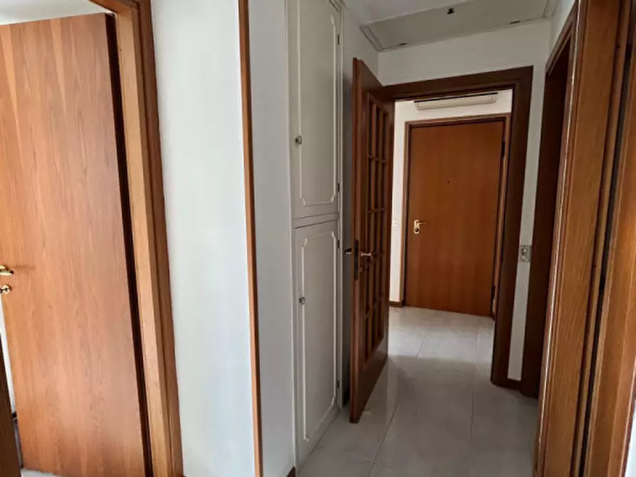 Immagine 3 di Appartamento in vendita  in Lungadige Catena a Verona