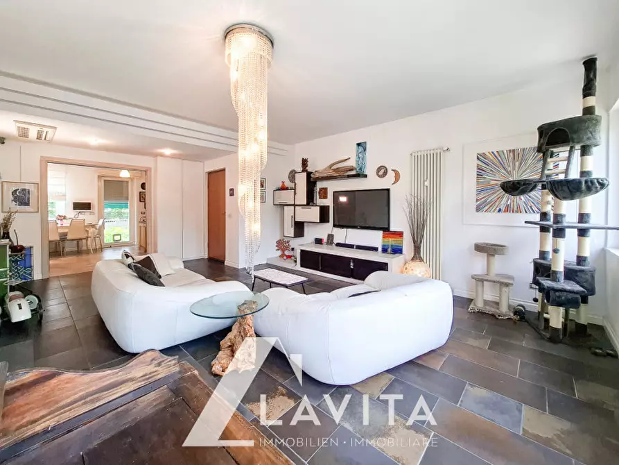 Immagine 3 di Appartamento in vendita  in Via Castel Weinegg - Weineggstraße a Bolzano
