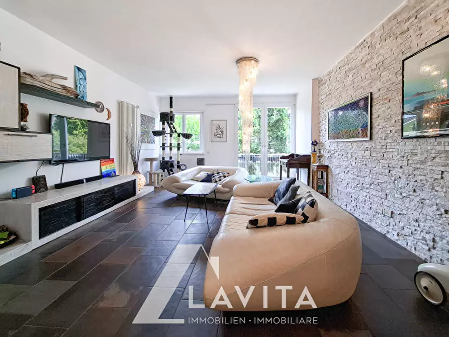 Immagine 5 di Appartamento in vendita  in Via Castel Weinegg - Weineggstraße a Bolzano