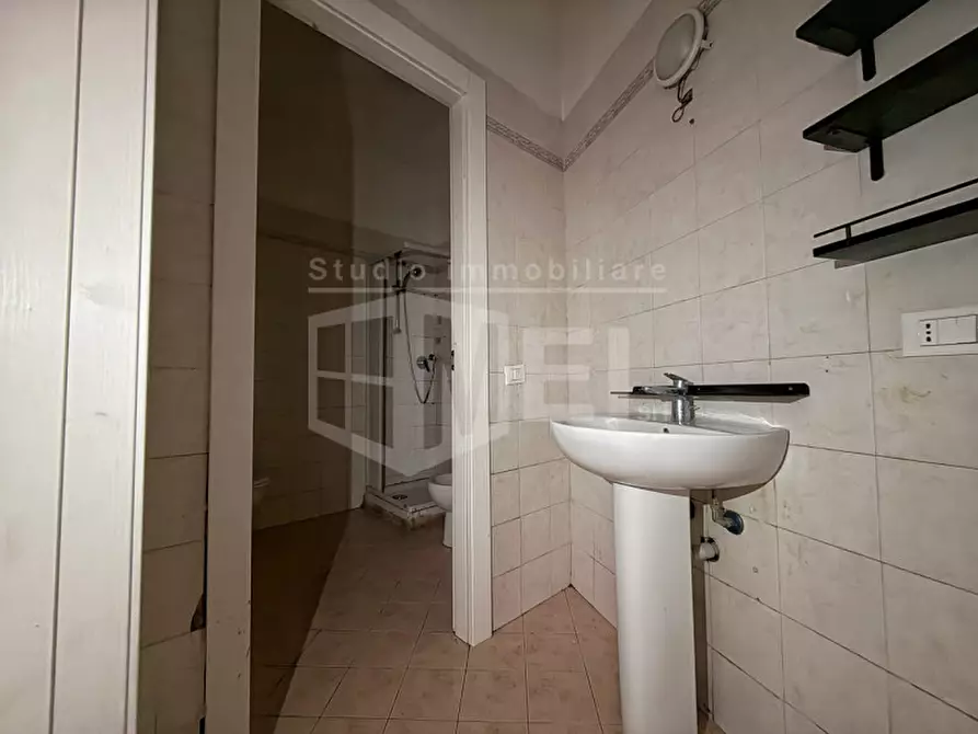 Immagine 9 di Appartamento in vendita  in VIA DEI MULINI a Livorno