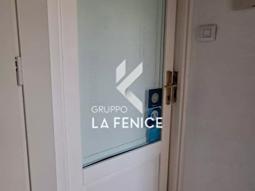 Immagine 8 di Appartamento in vendita  in via Aprile a Locorotondo