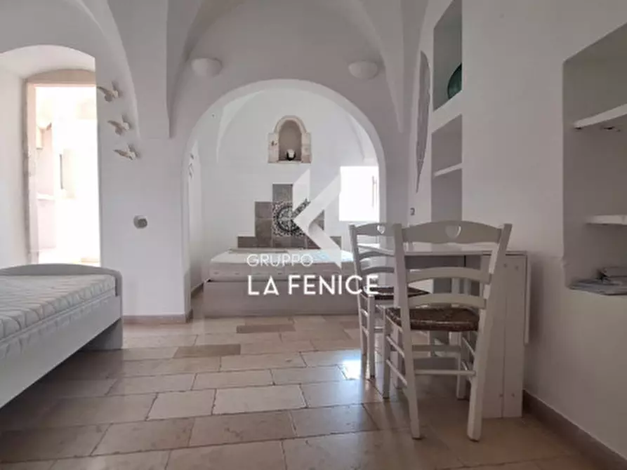 Immagine 17 di Appartamento in vendita  in via Aprile a Locorotondo