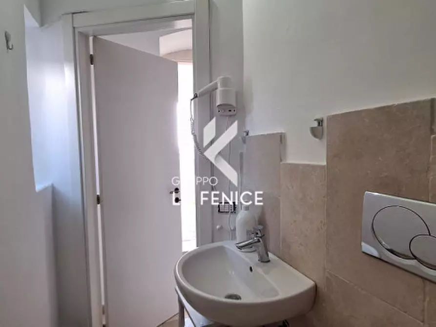 Immagine 30 di Appartamento in vendita  in via Aprile a Locorotondo