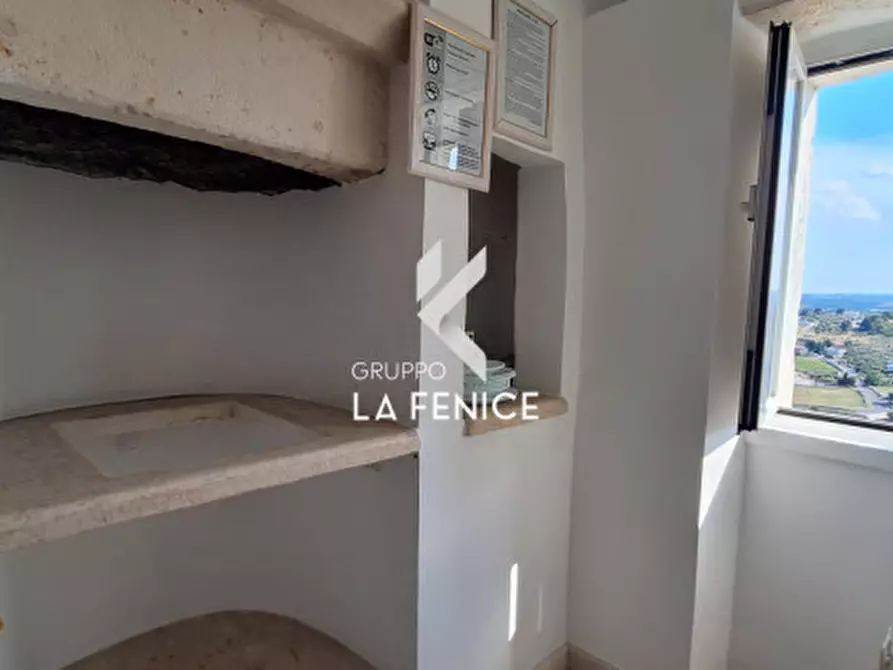 Immagine 35 di Appartamento in vendita  in via Aprile a Locorotondo