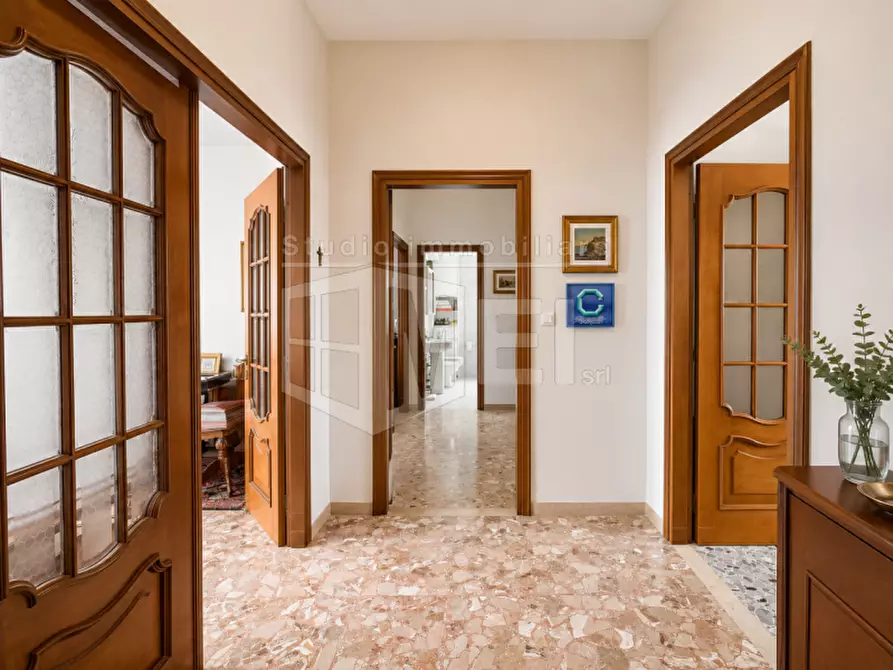Immagine 2 di Appartamento in vendita  in via delle siepi 54 a Livorno