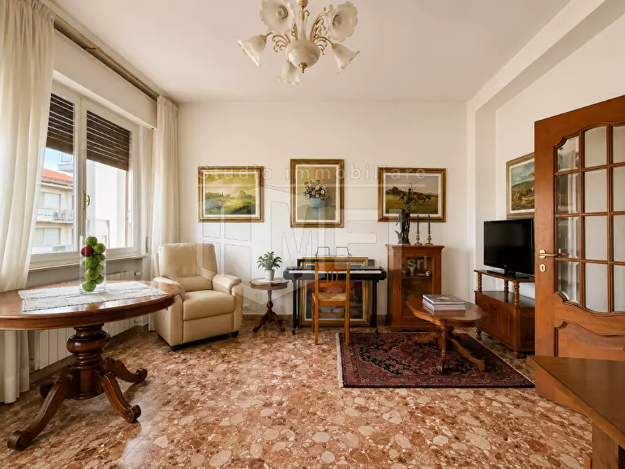 Immagine 3 di Appartamento in vendita  in via delle siepi 54 a Livorno