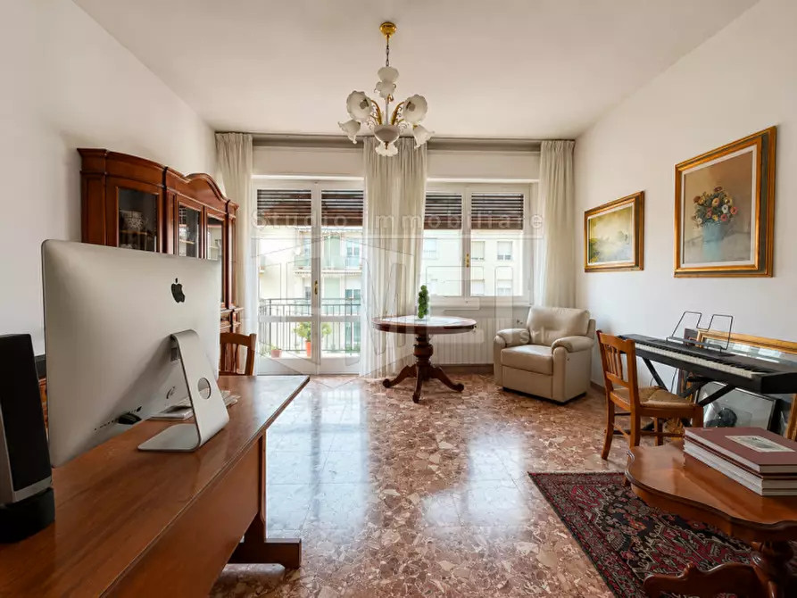 Immagine 4 di Appartamento in vendita  in via delle siepi 54 a Livorno