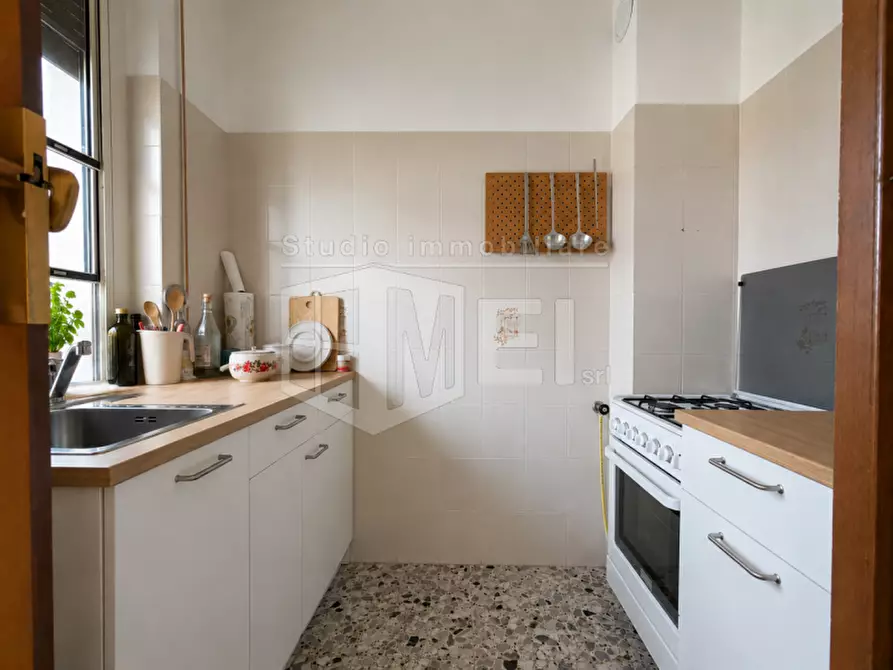 Immagine 9 di Appartamento in vendita  in via delle siepi 54 a Livorno
