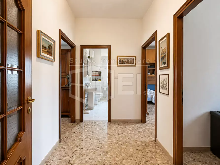 Immagine 14 di Appartamento in vendita  in via delle siepi 54 a Livorno